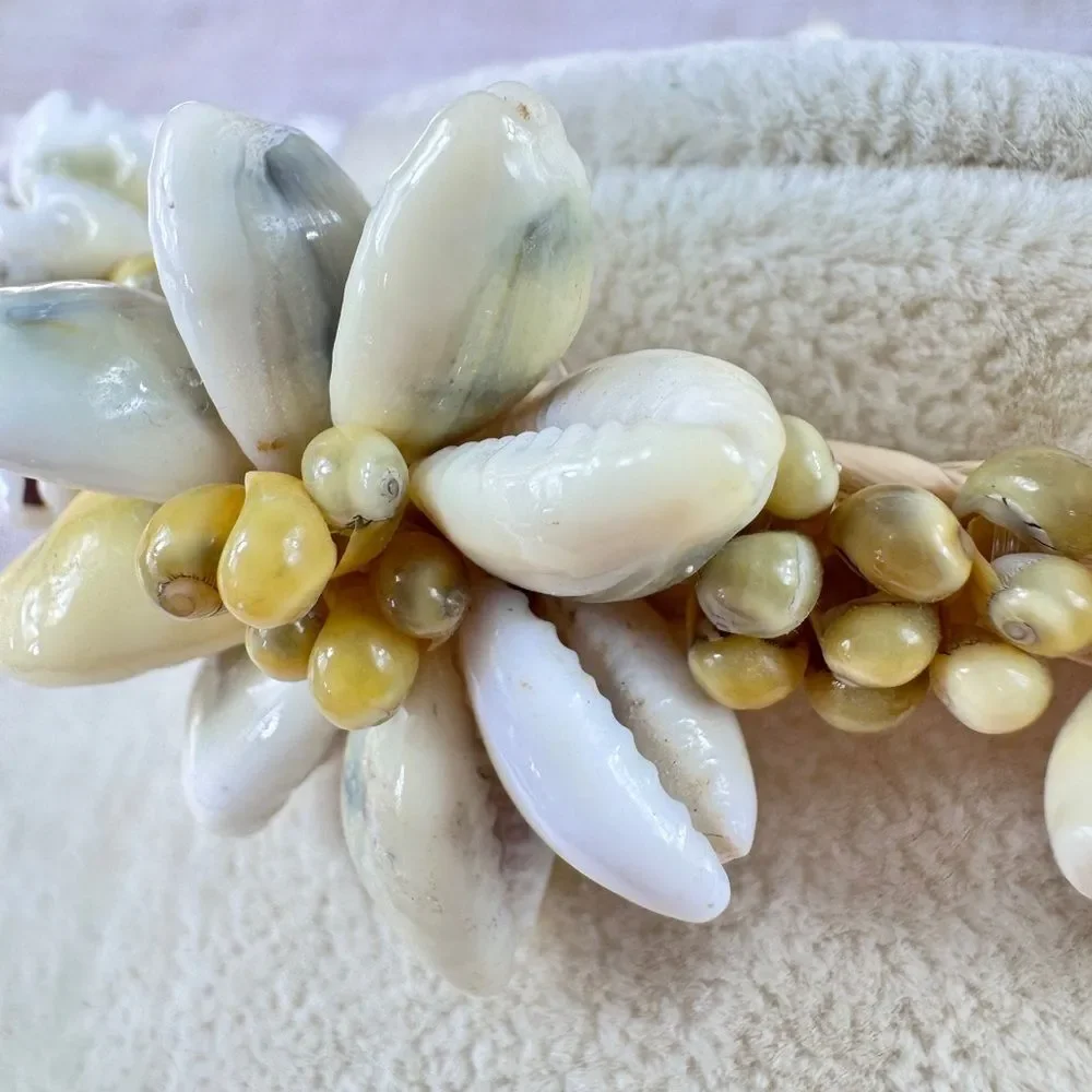 Vintage Raffia Shell Bracelet in Cream and Yellow